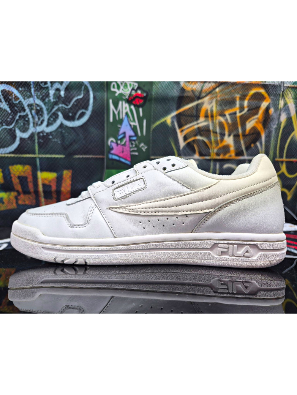 "2005" FILA Classic Low Sneakers Mens 7M White Vintage